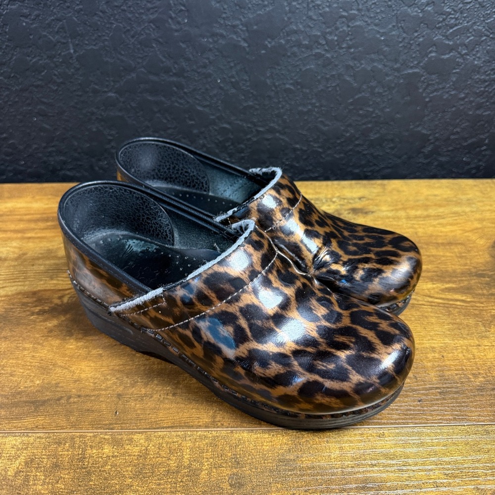 Dansko Professional Leopard Patent Leather Clogs Women 38 US 7.5-8 Brown Black